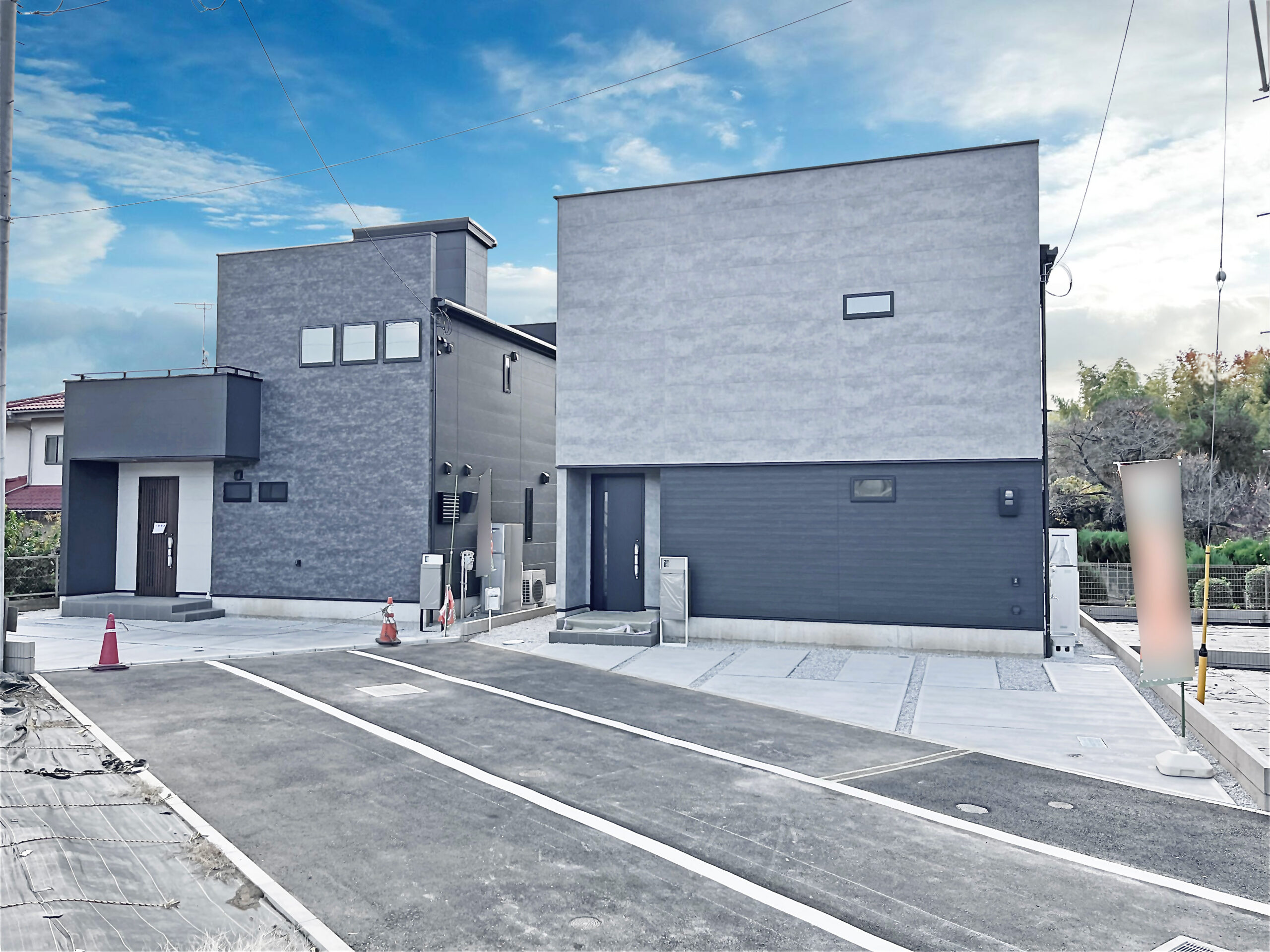 ラビングタウン山口5011【さくら通り】 | 全2棟・販売2棟。税制・金利等が優遇される長期優良住宅。LDK20帖以上、キッチン下り天井のクロスで空間にコントラストが生まれます。