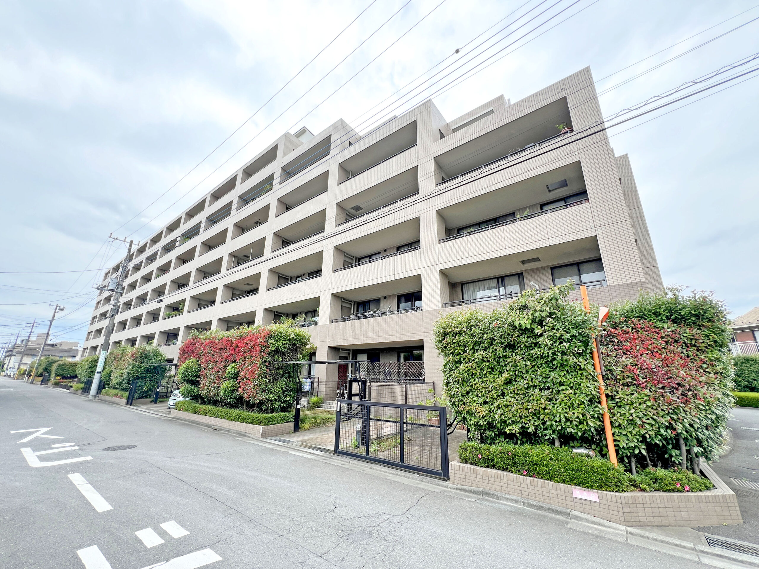 ヴィルヌーブ新所沢 | 西武新宿線「新所沢」駅歩11分。東南角部屋。教育・商業施設が身近に揃った暮らしやすいエリアです