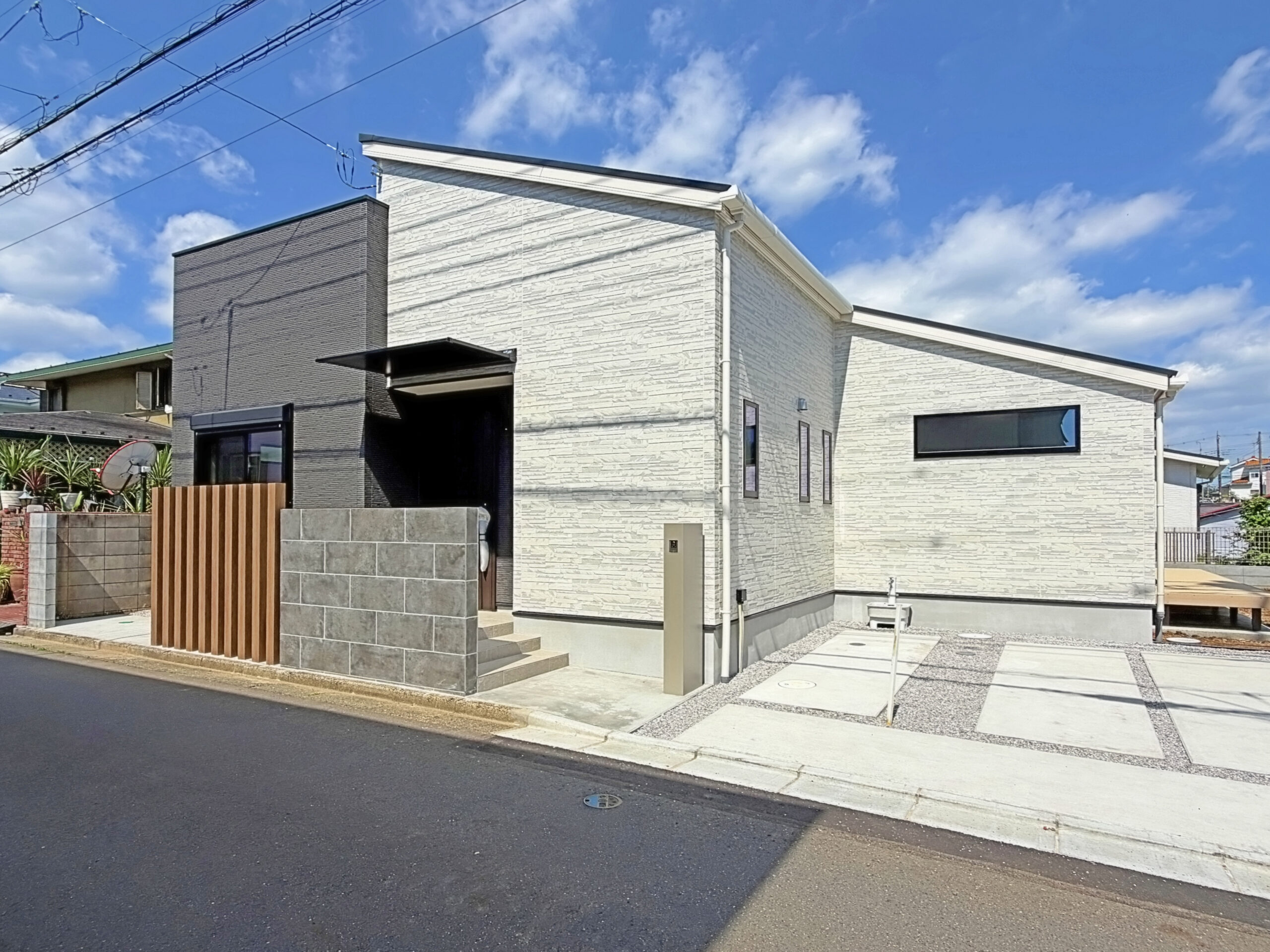 ラビングタウン上山口1903 | 税制・金利等が優遇される長期優良住宅。勾配天井のLDK20.5帖空間。収納も充実した魅力の平屋建。